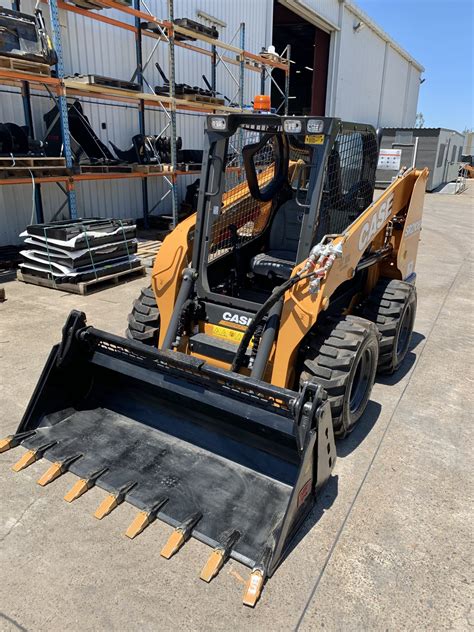 picture of skid steer|picture of a skid loader.